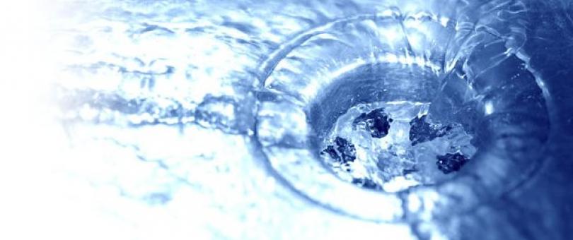 How Baking Soda and Vinegar Help in DIY Drain Cleaning? blog image