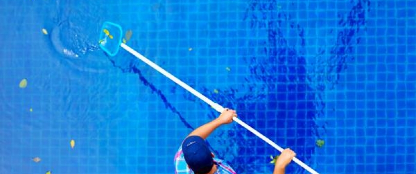 A Quick Guide To Pool Service And Maintenance In Winter blog image
