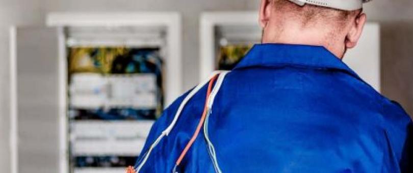 Hire a Professional Electrician to Prevent Home Electrical Fires blog image
