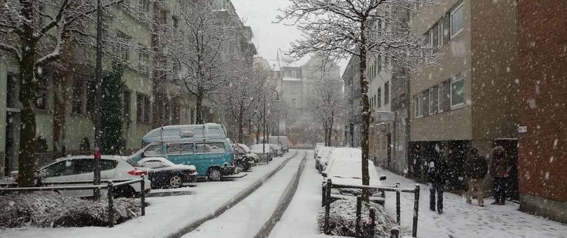 Top 4 Snow Removal Tips For Homeowners blog image