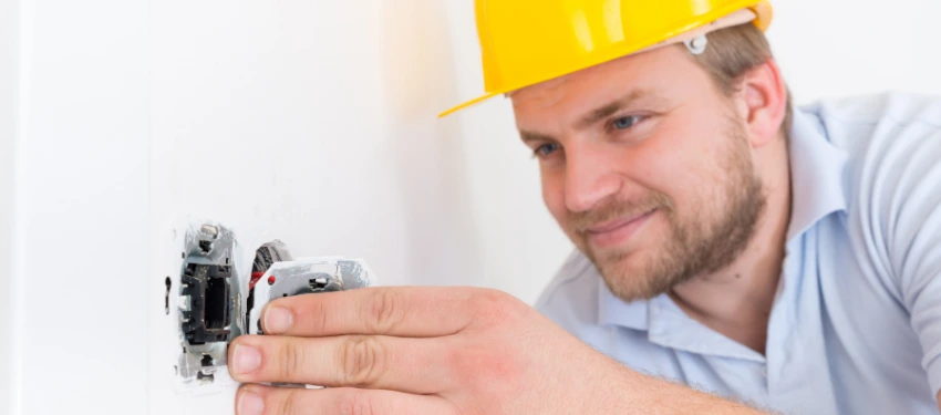 Pro Tips: Ways to Standout from Other Electricians blog image